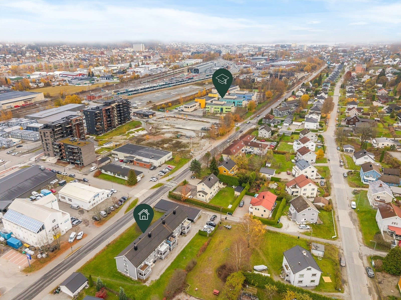 Gulskogen skole (1.-10. klasse) ligger 400 meter unna eiendommen Galleribilde