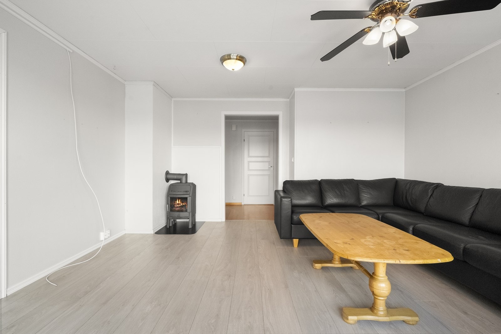 Stove med vedomn og varmepumpe Galleribilde