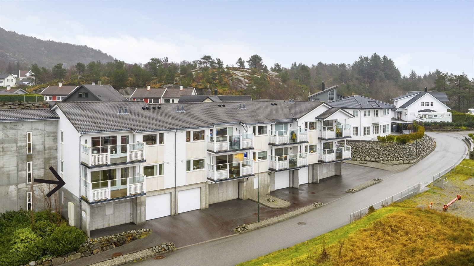 Velkommen til Rindane 63. Representert av Aud Mona Aase i Meglerhuset Rele. Galleribilde