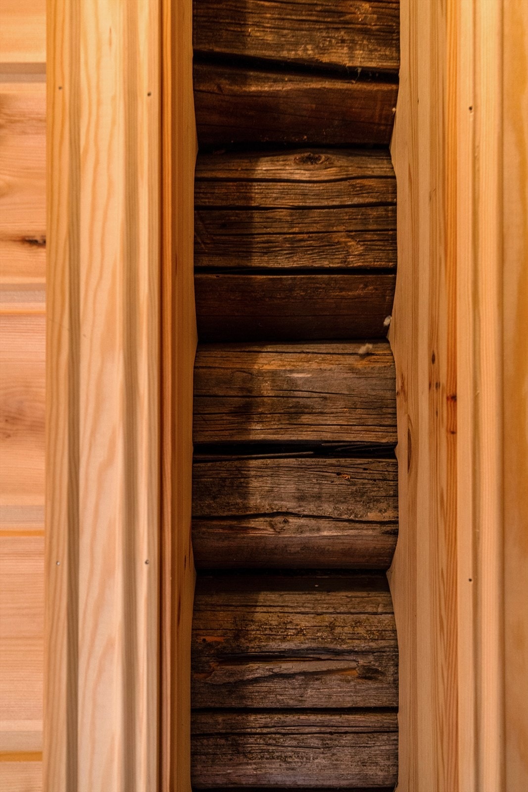 Flotte detaljer flere steder i hytta som gir eiendommen karakter og særegenhet! Galleribilde