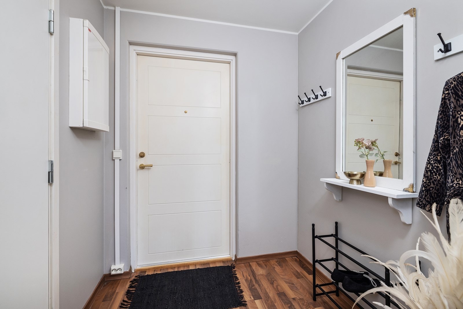 Plass for å henge av seg tøy Galleribilde