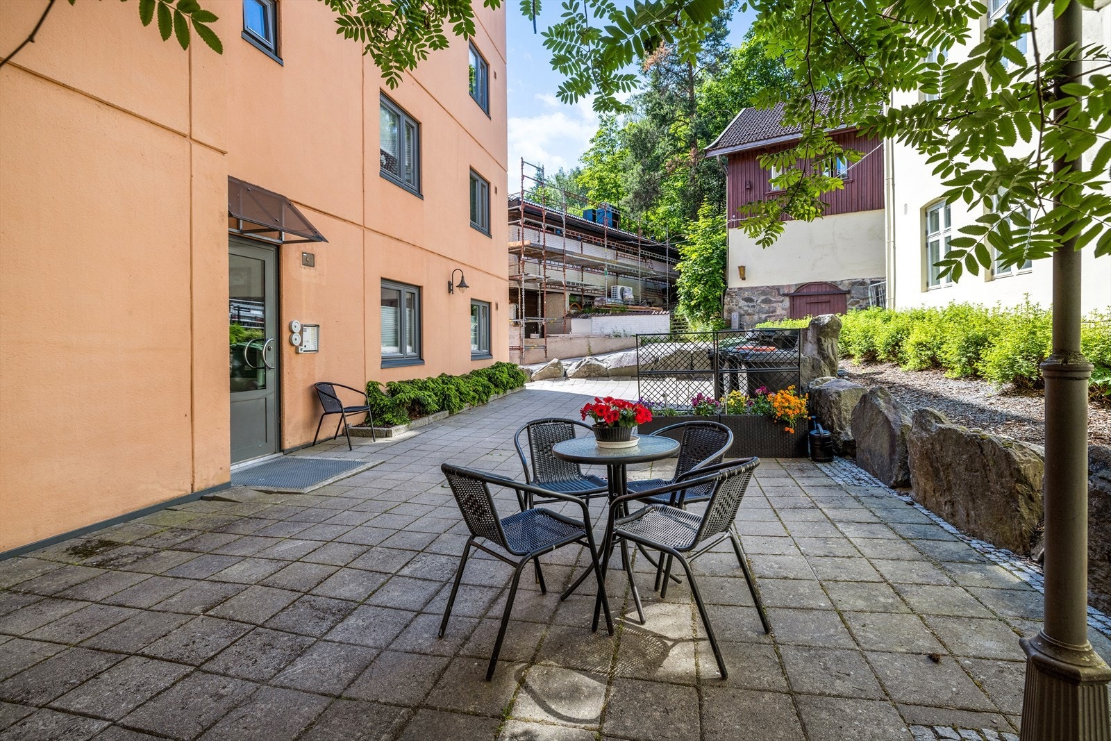 Felles sitteplass i tilknytning til inngangspartiet Galleribilde