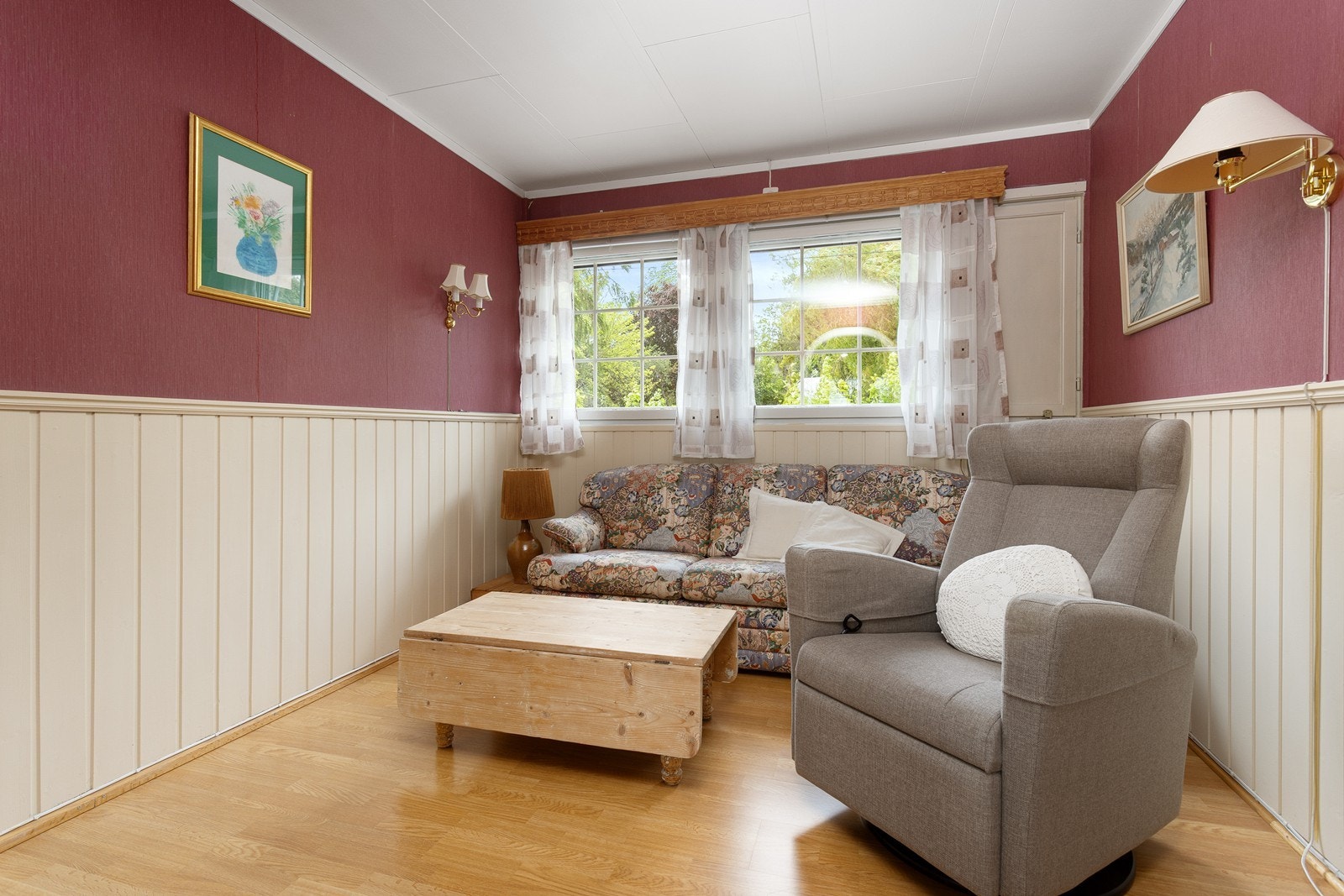 Soverom 3 - Dette rommet blir i dag benyttet som en ekstra stue. Kan enkelt gjøres om til soverom igjen. Galleribilde