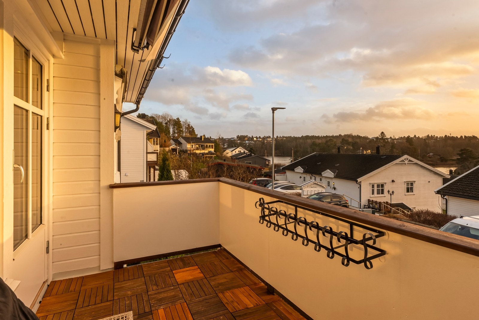 Det er nydelig utsikt fra terrassen. Galleribilde