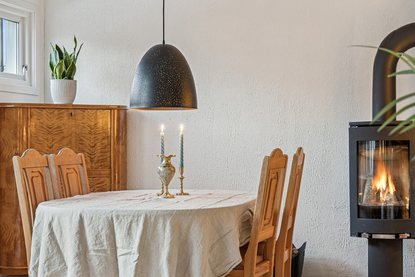 Vedovn som varmer godt og effektivt, samt bidrar til lavere oppvarmingskostnader. Galleribilde