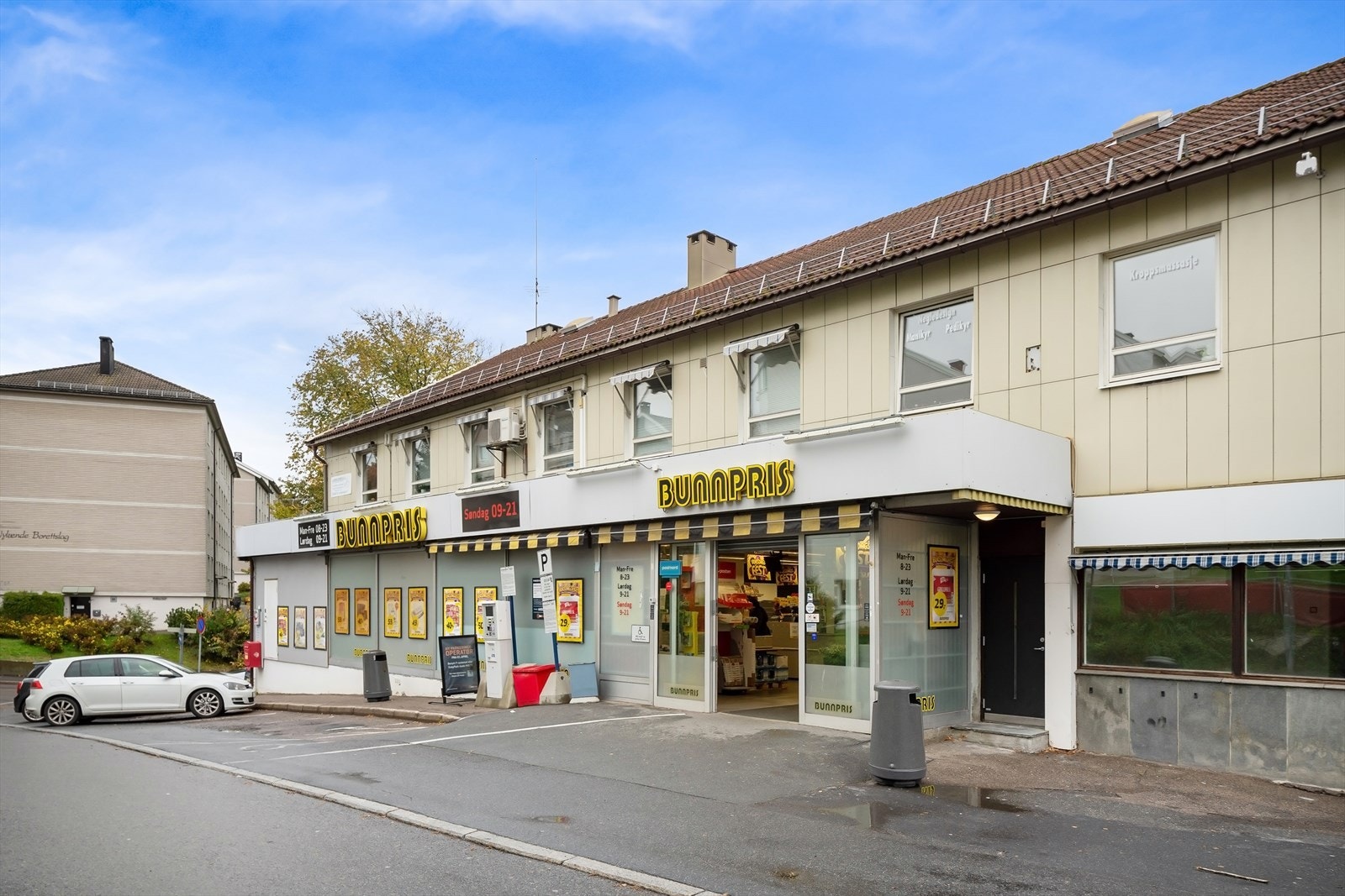 Ca. 350 meter til Bunnpris Lambertseter. Galleribilde