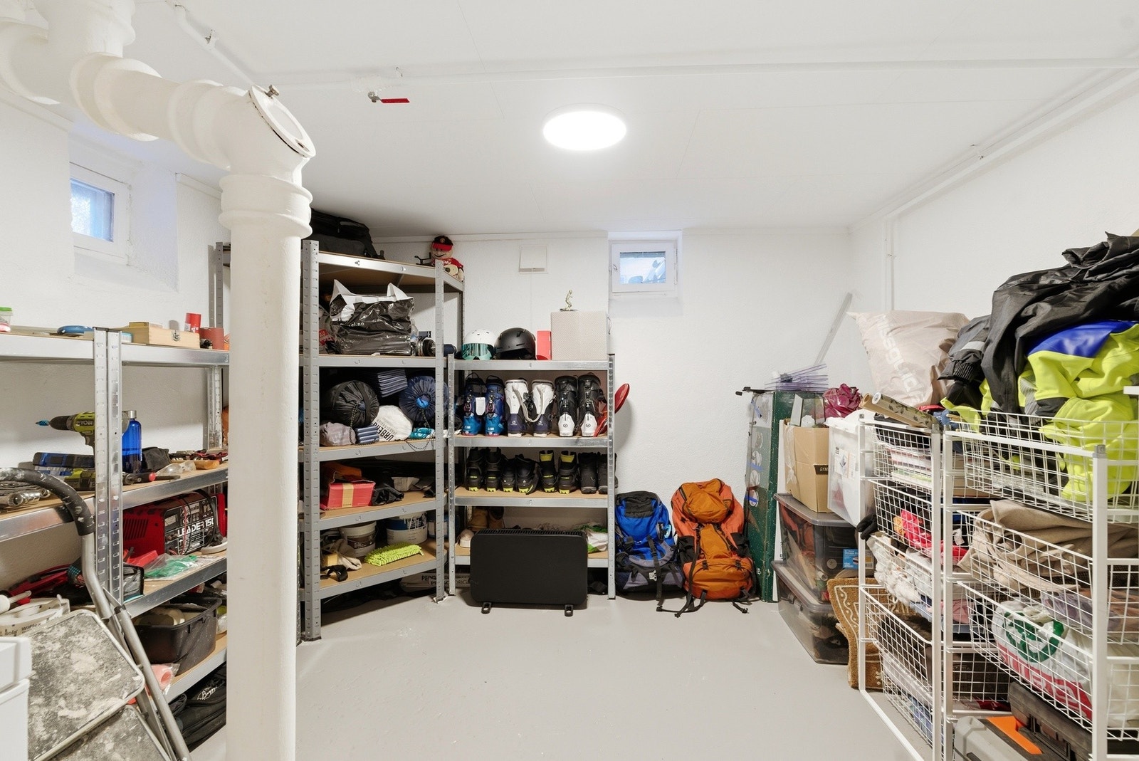 Stor og praktisk bod i kjelleren! Galleribilde