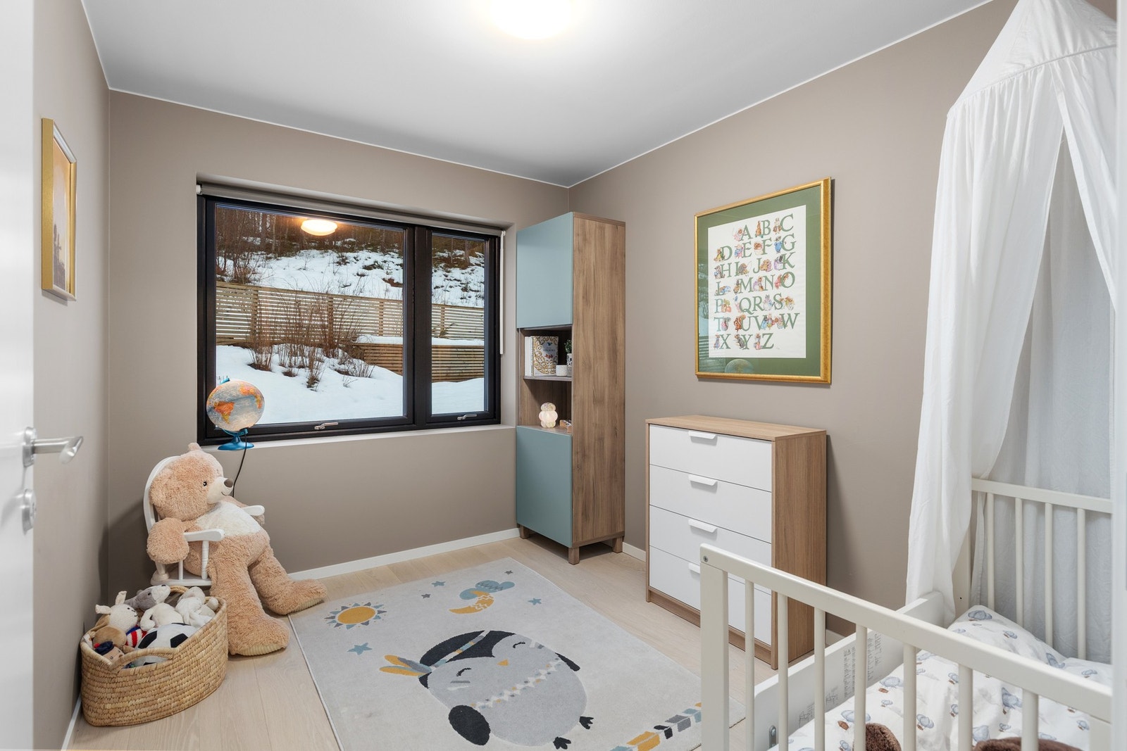 Soverom i 1. etasje på 7,7 kvm. Galleribilde