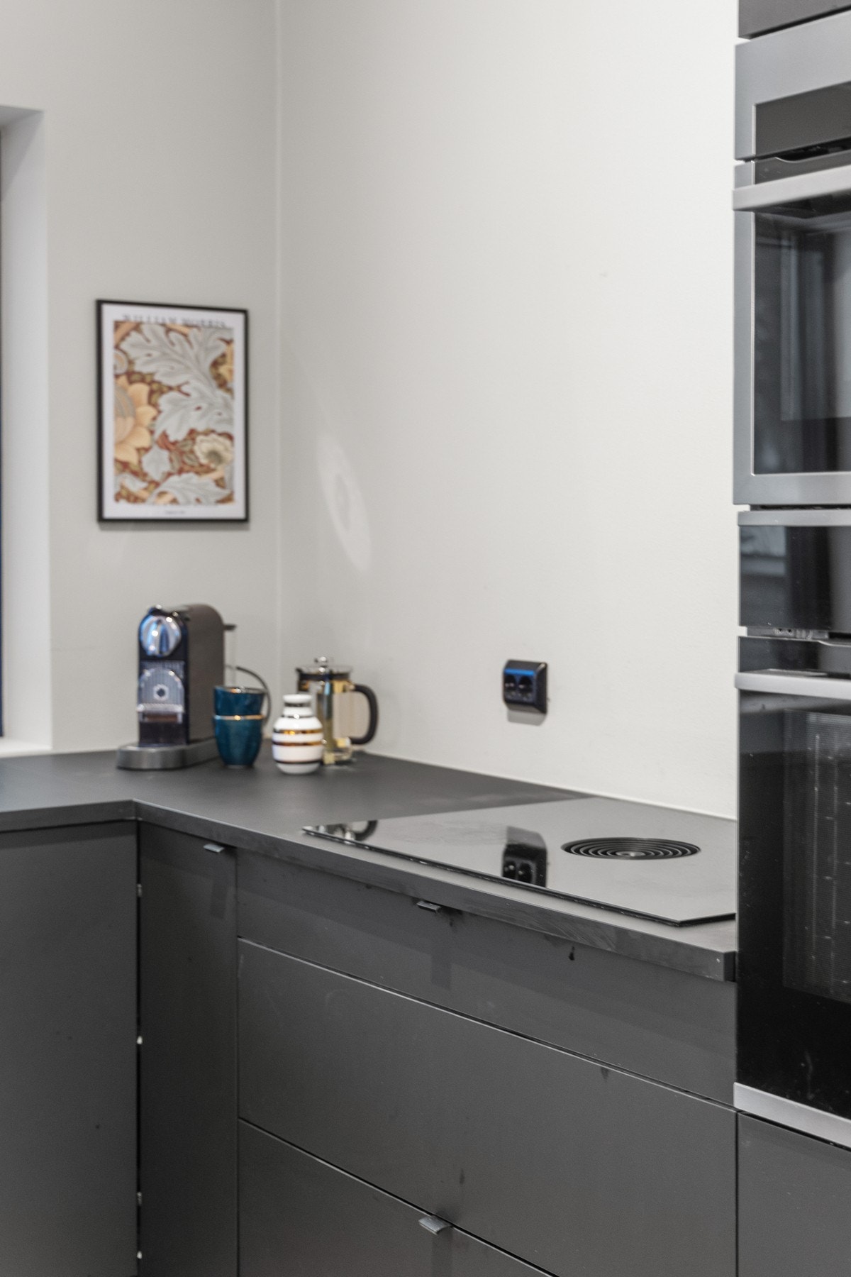 Mekanisk avtrekksvifte integrert i platetopp. Galleribilde