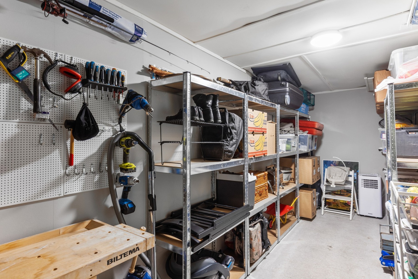 Bod som gir god lagringsplass til diverse utstyr. Galleribilde