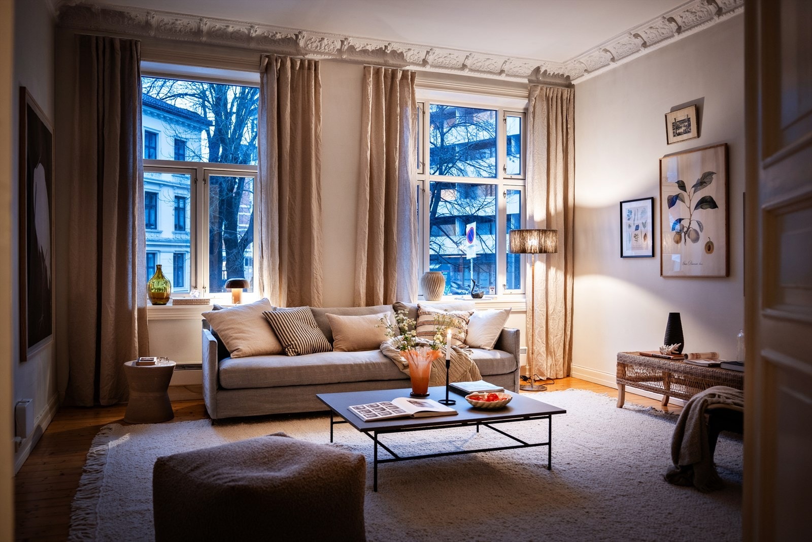 Leiligheten ligger i høy førsteetasje. Galleribilde