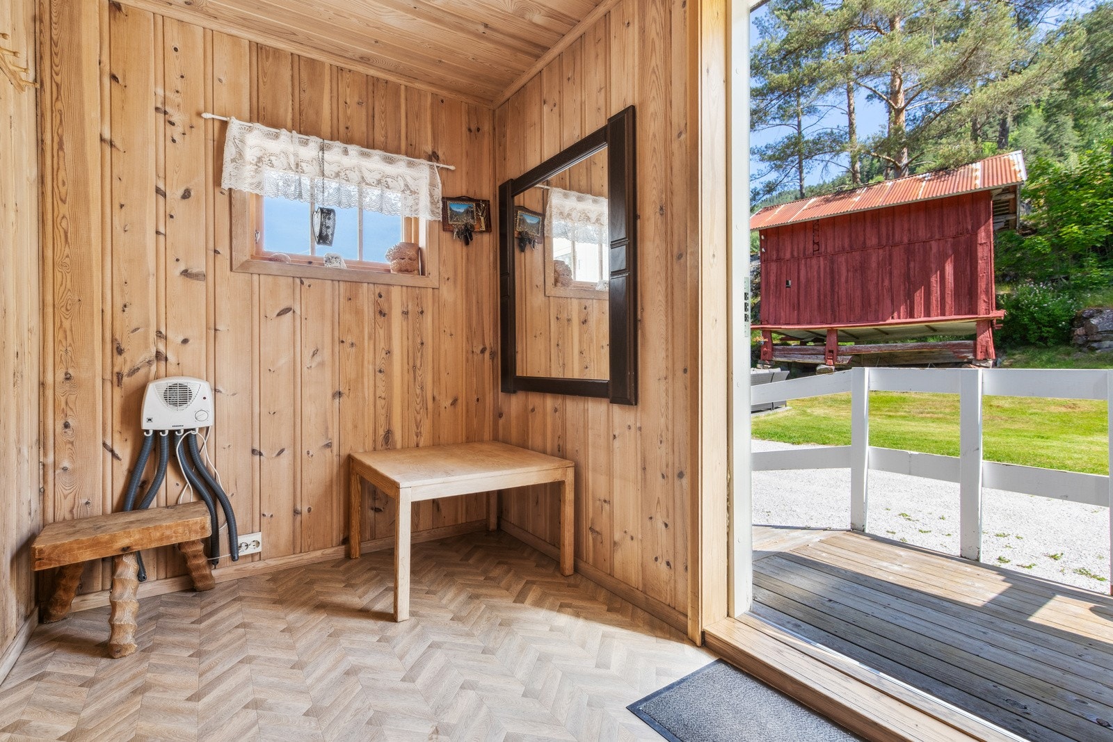 Hovedinngangen til våninghuset Galleribilde