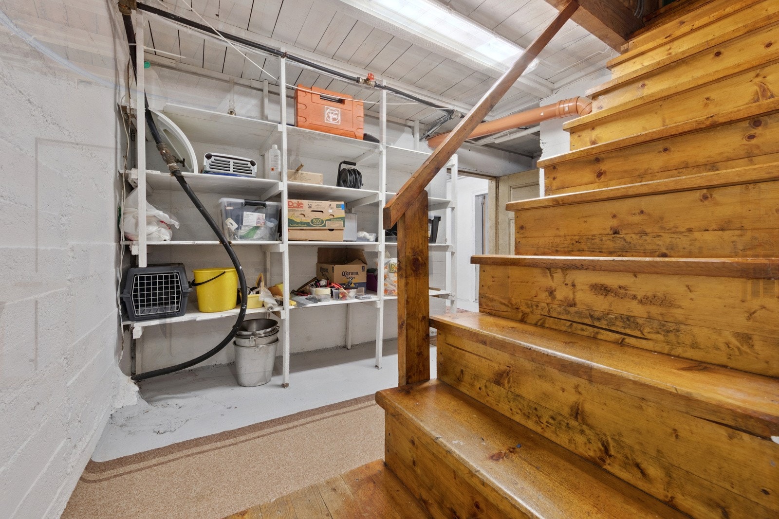 Huset har en romslig kjeller Galleribilde