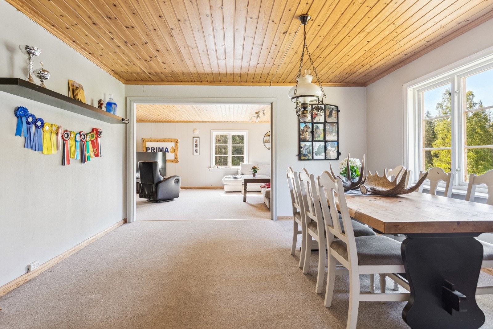 Stue i 2. etasje. Denne delen av huset egner seg godt for utleie Galleribilde