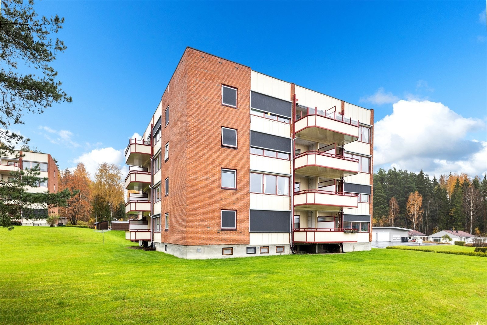 Store grøntområder ved hver blokk Galleribilde