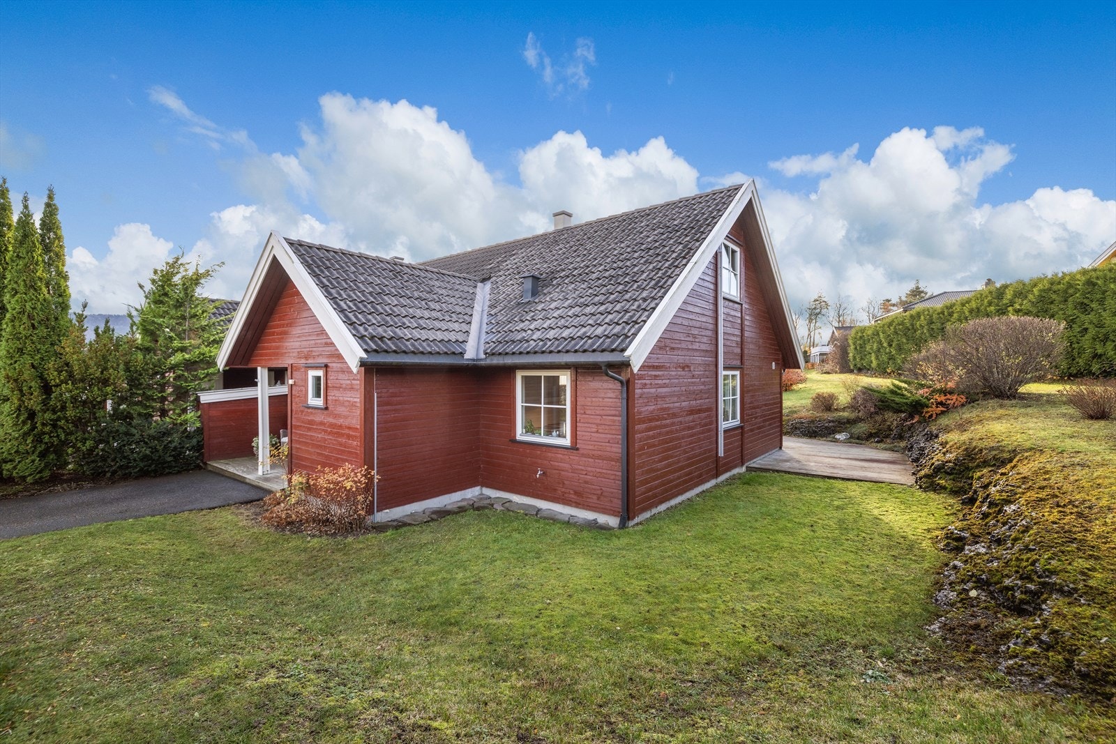 Et felt med 18 enheter hvor denne har en meget bra plassering helt øverst på området Galleribilde