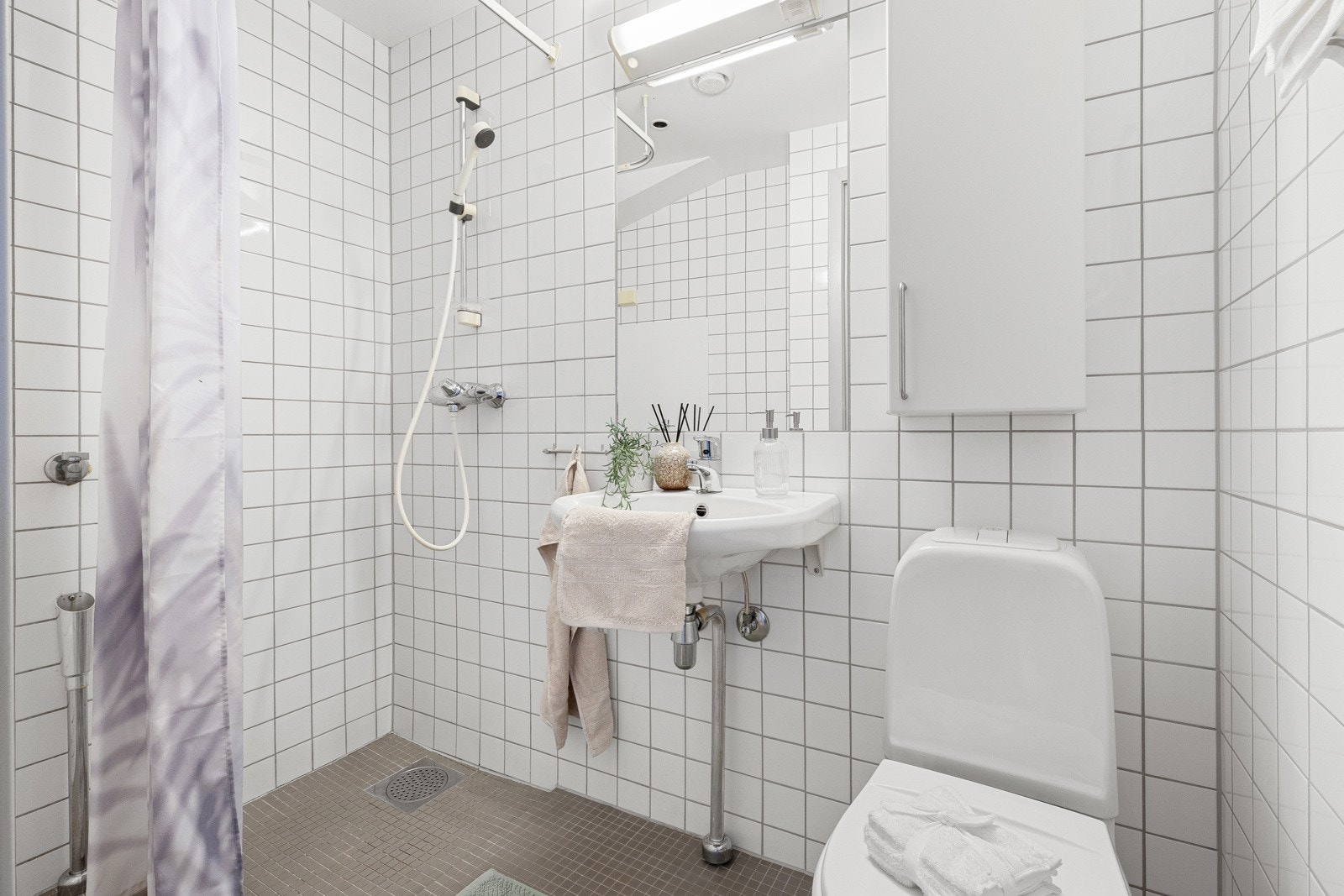 Lyst bad av fin størrelse Galleribilde