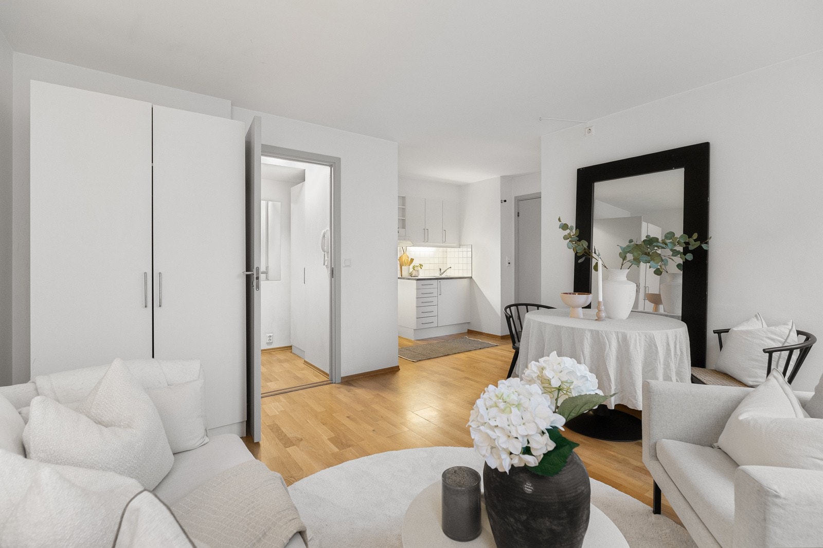 Kjøkken i nærheten men ikke 100% åpent Galleribilde