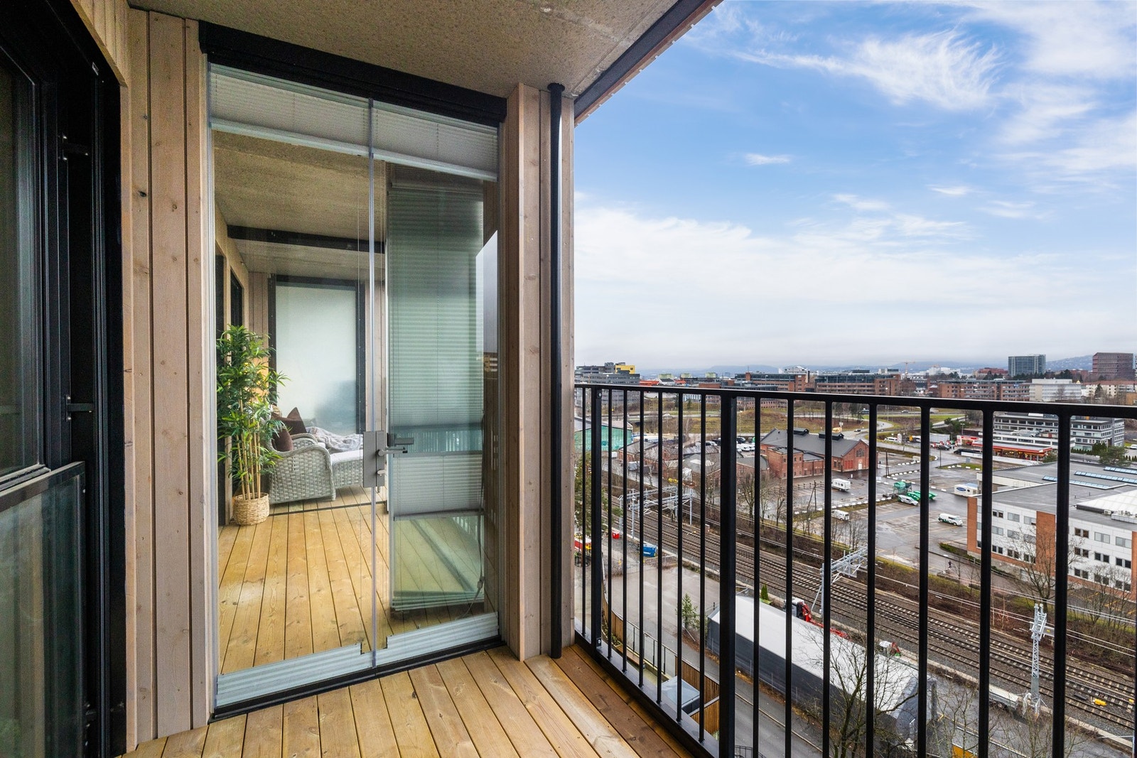 Her kan man nyte kveldssolen Galleribilde