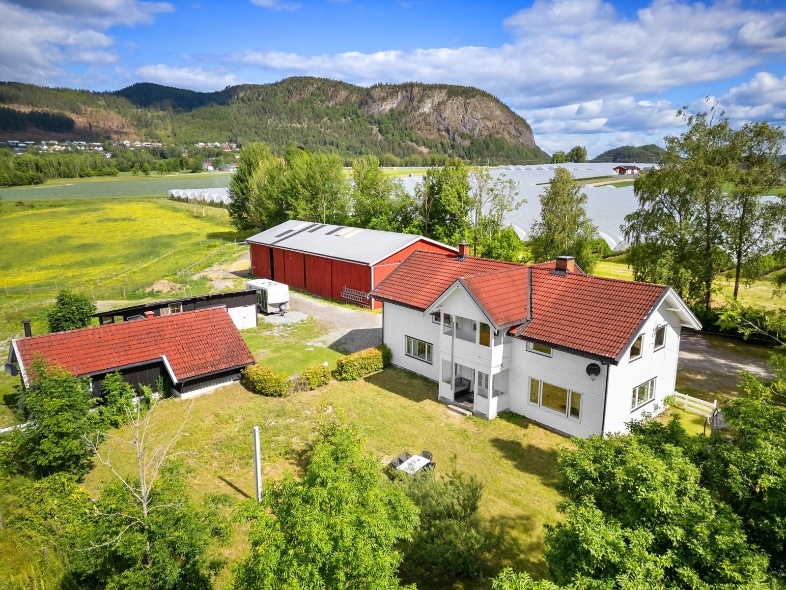 Velkommen til småbruket "Grønlund" - Gunnerudveien 2! Foto: Ole Thorgeir Solheim Thoresen Galleribilde
