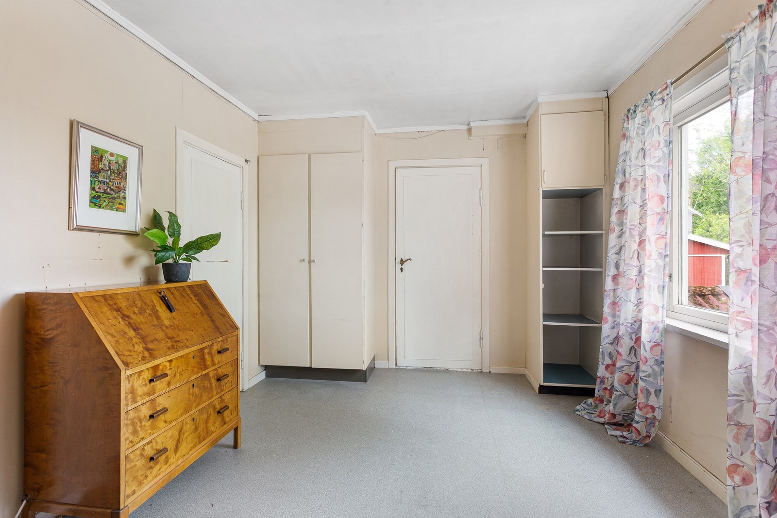 Gang med innebygde garderobeskap - Rommet er opprinnelig byggemeldt som soverom Galleribilde