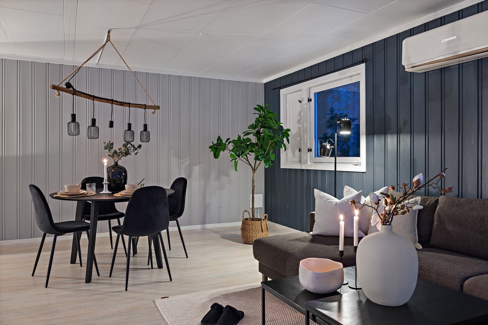 Stuen er enkel å innrede med god plass til flere soner Galleribilde