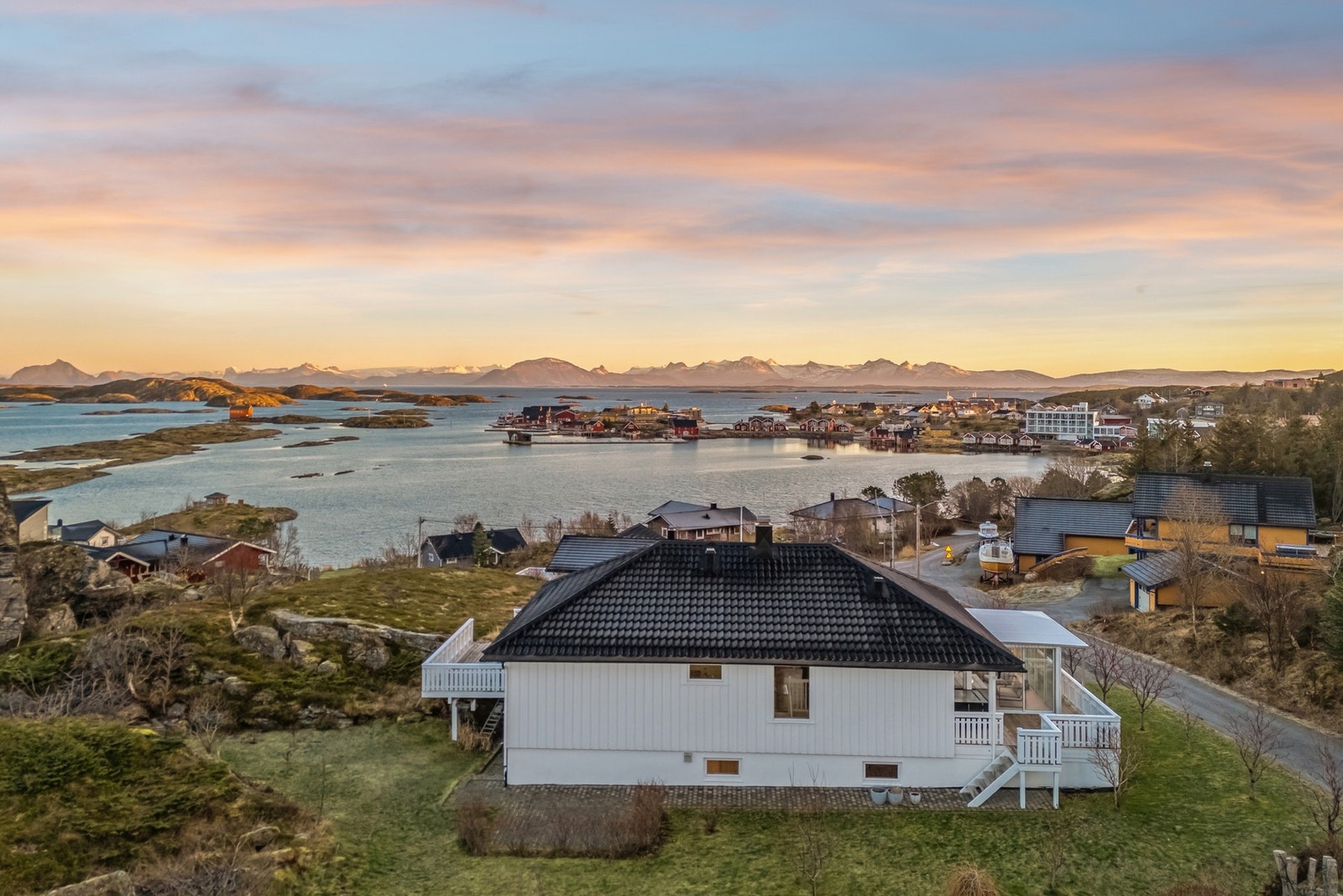 Eiendomsmegler 1 v/Gisle Kallestad har gleden av å presentere Lundvollveien 47
Foto: EFKT Galleribilde