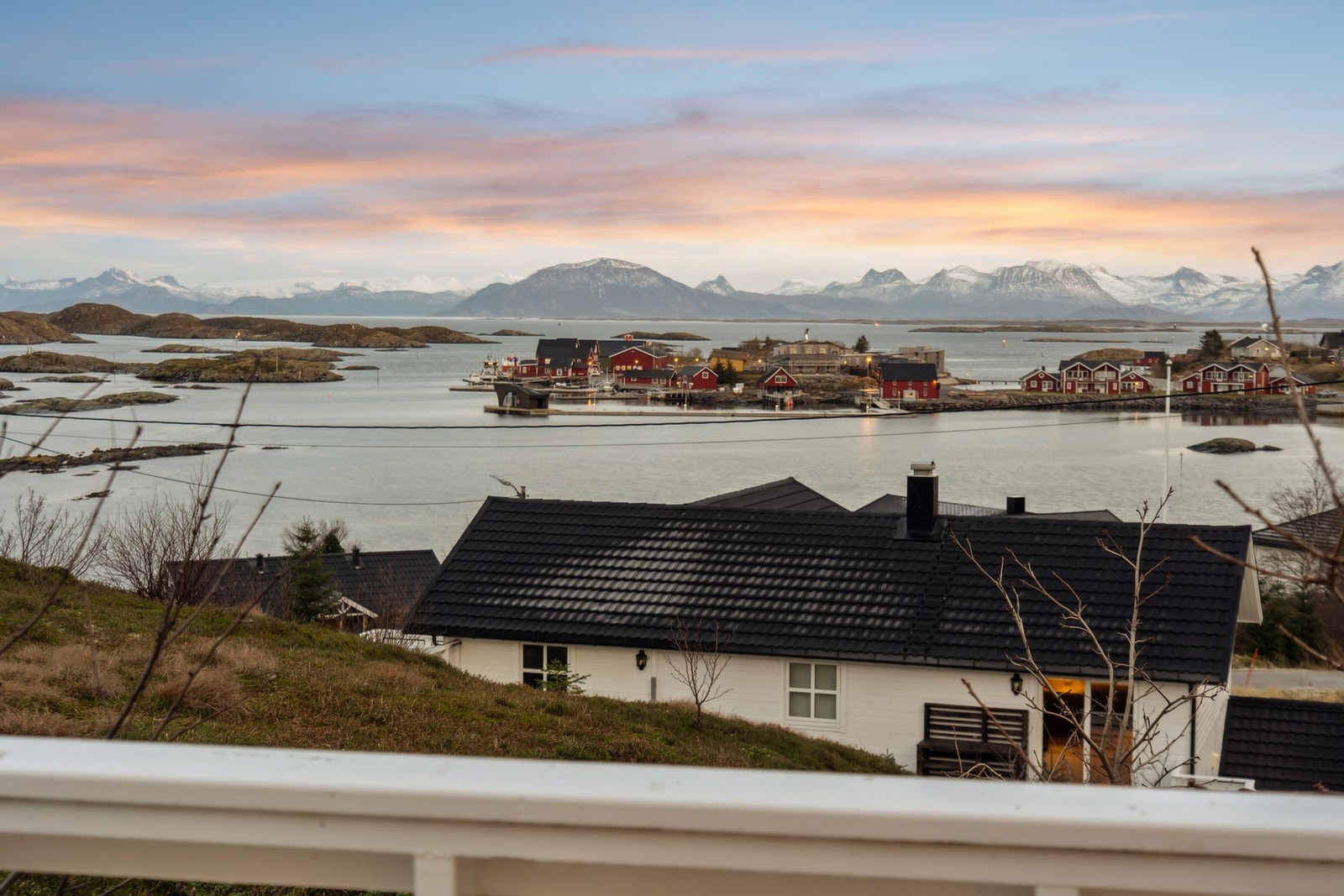 Panorama utsikt over vakre Lovund Galleribilde