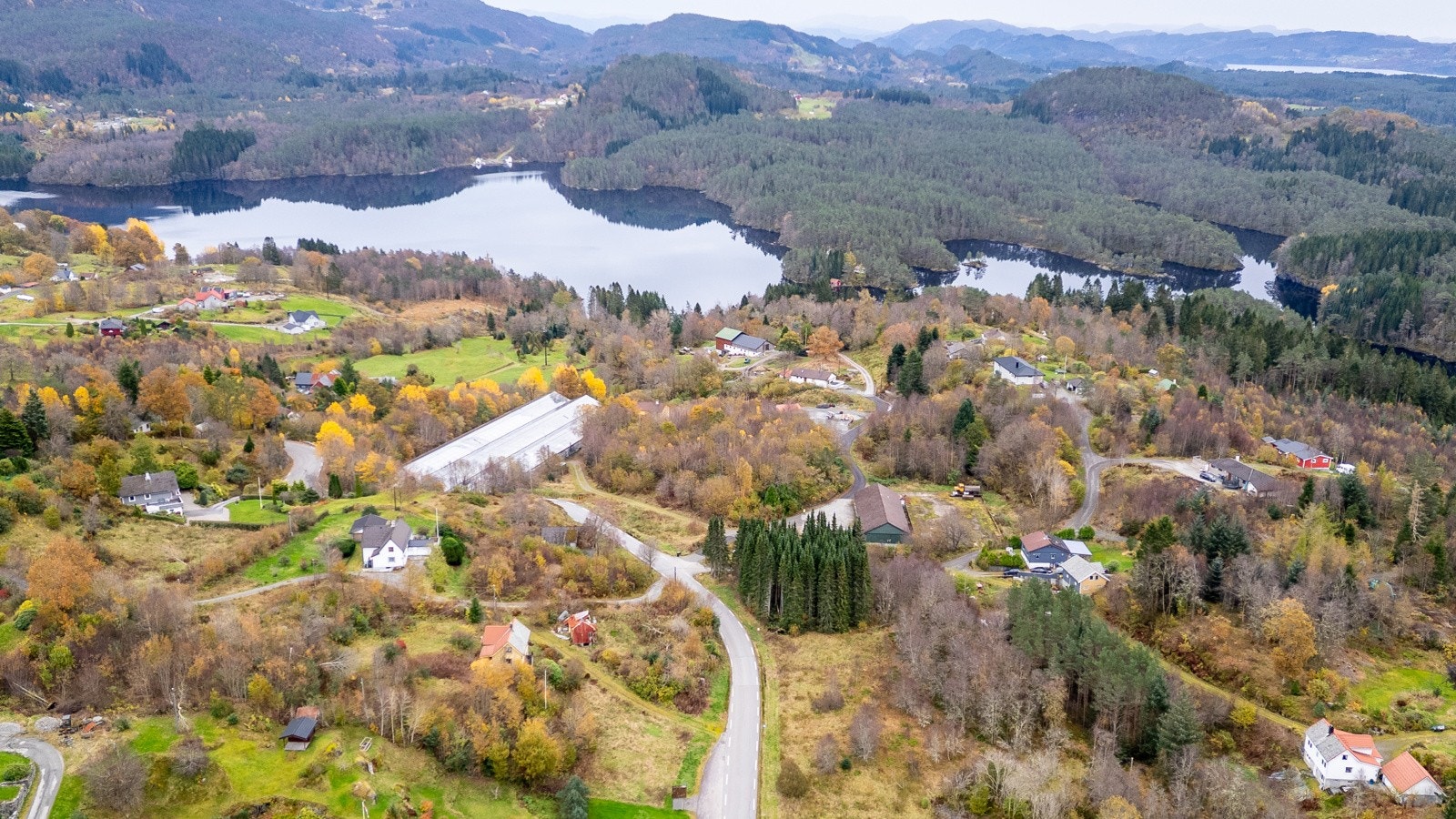 Området sett fra krysset ved hovedveien Galleribilde