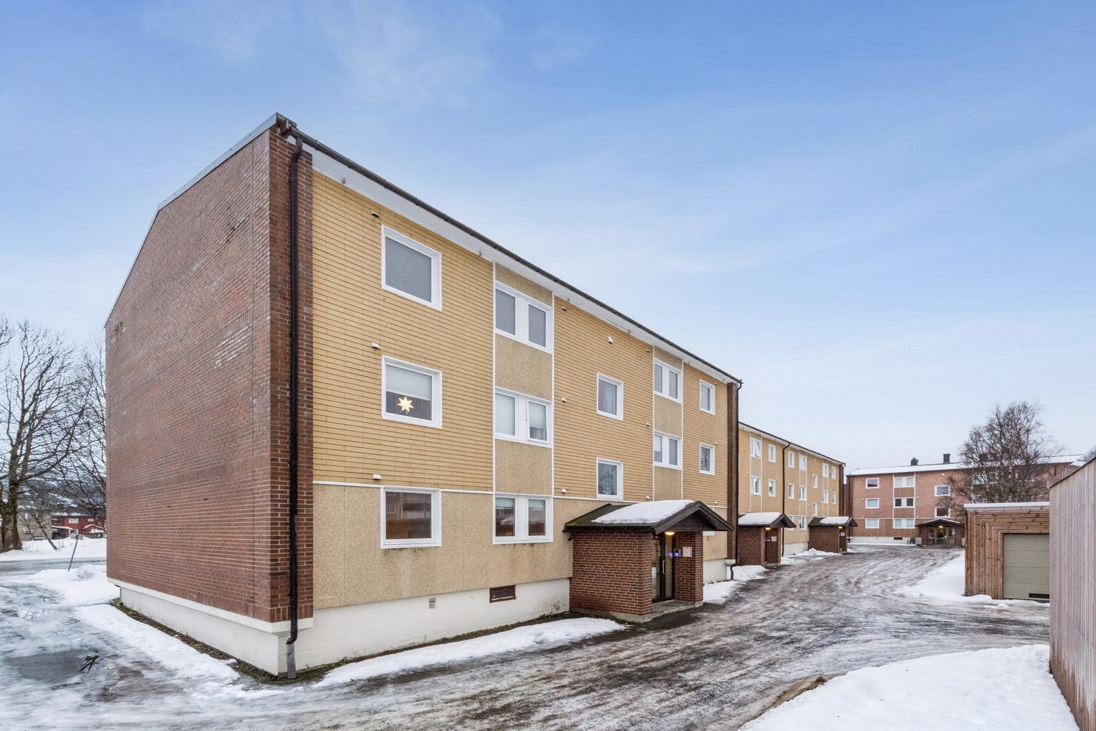 Lys og trivelig 3-roms endeleilighet i 1. etasje. Galleribilde