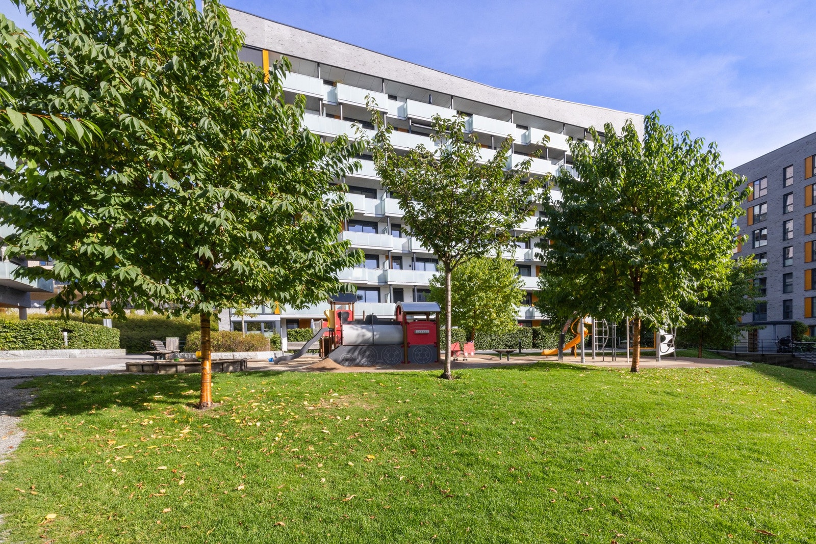 Sameiet Lillo Nydalen har en attraktiv og tilbaketrukket beliggenhet i en rolig blindgate uten
gjennomgangstrafikk. Galleribilde