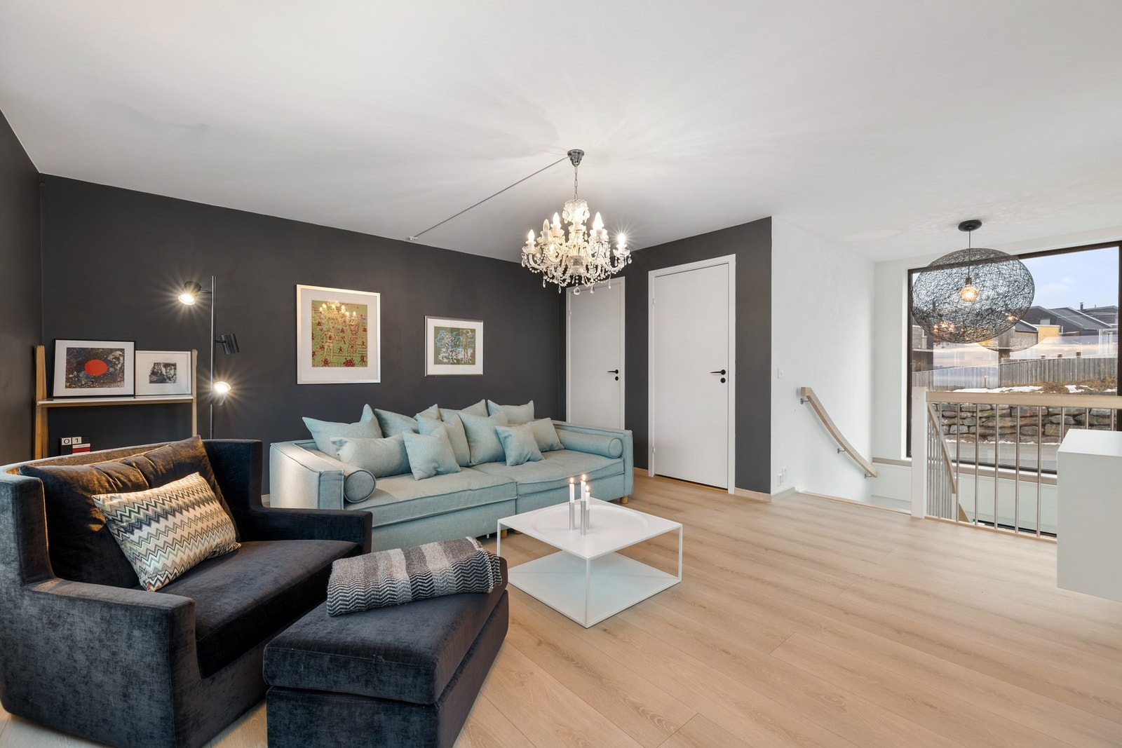 Videre har du trappeoppgang til 3. Etasje. Galleribilde