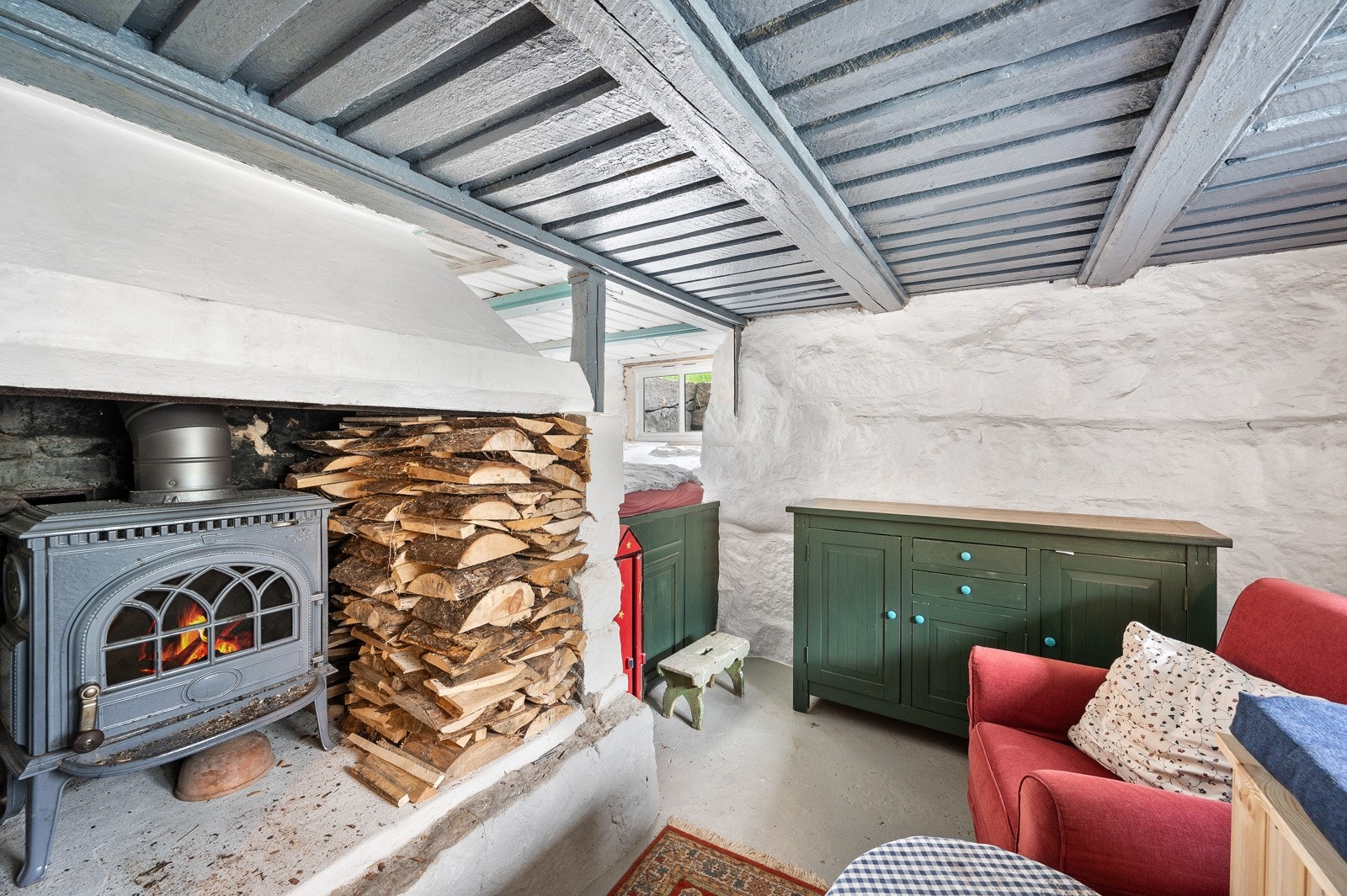 Peis i kjelleretasjen. Galleribilde