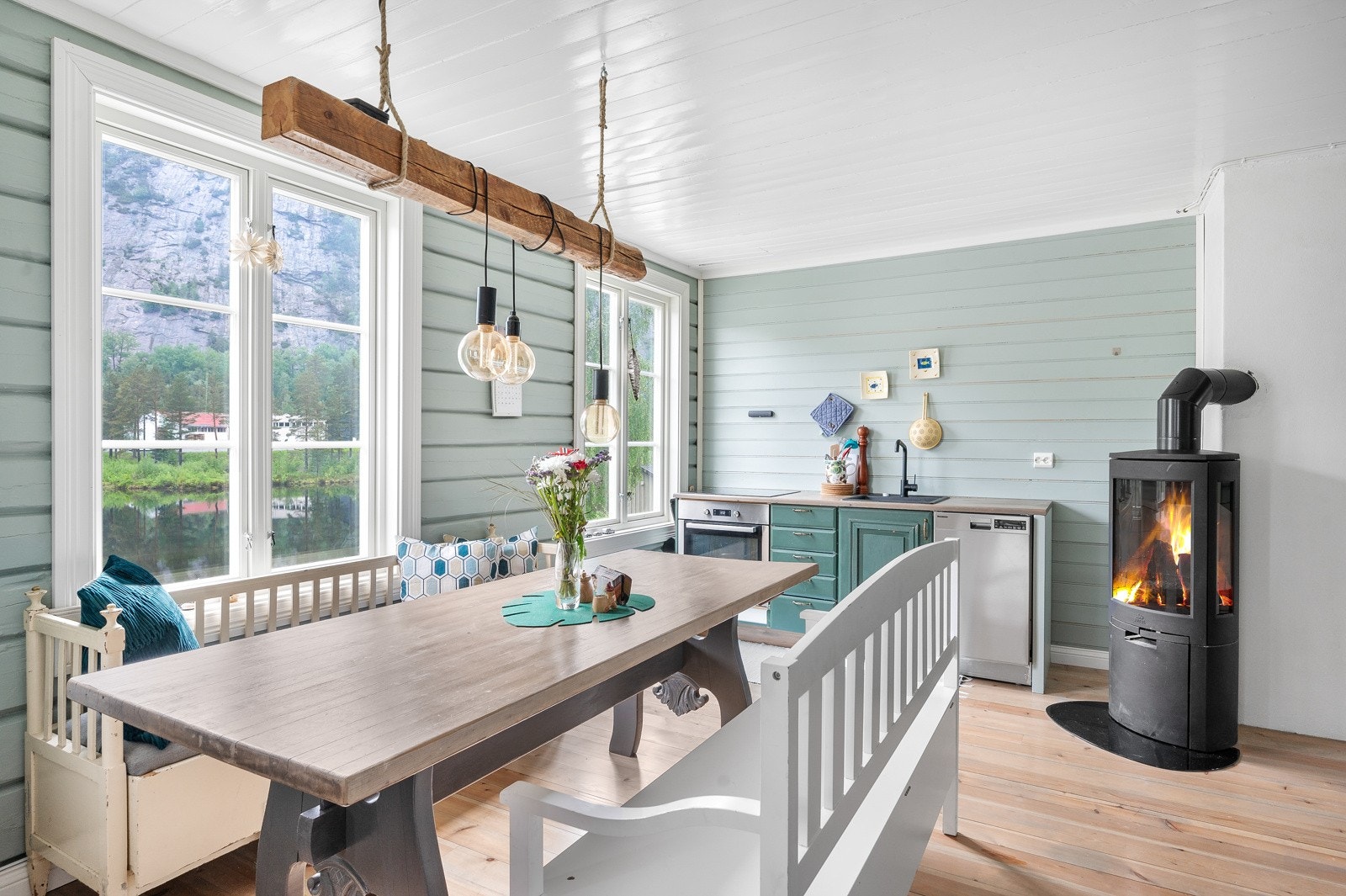 Stue/kjøkken i leiligheten i 1. etg. Galleribilde