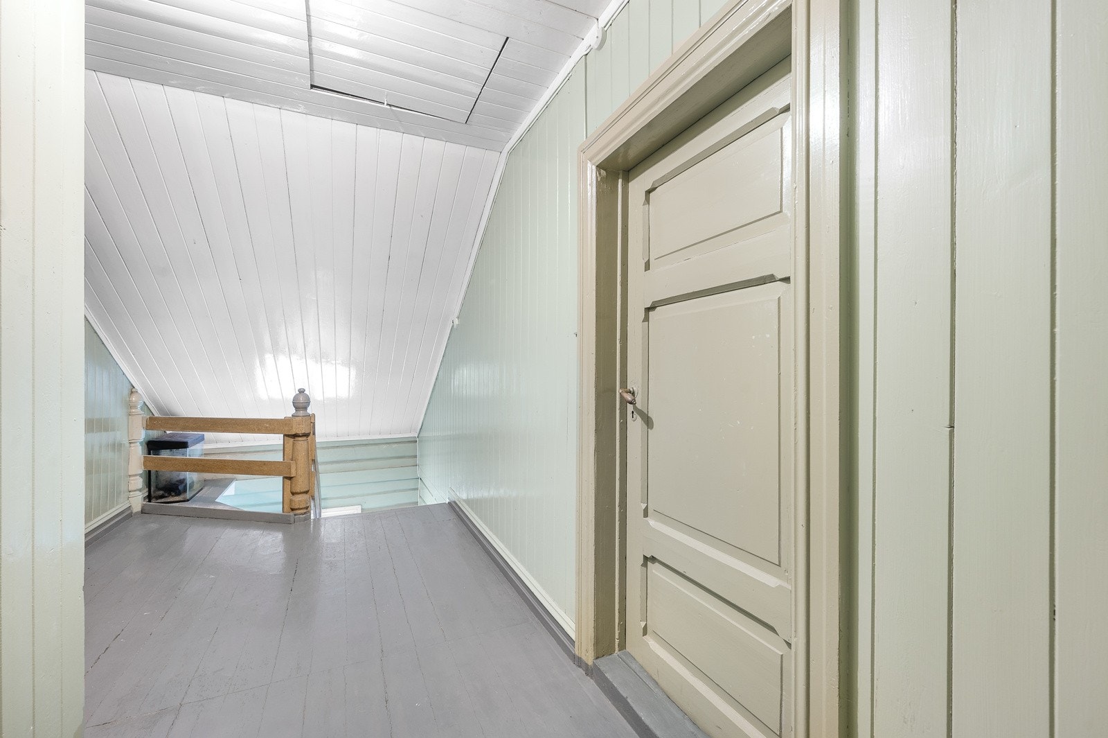 Trappegang til loft. Galleribilde