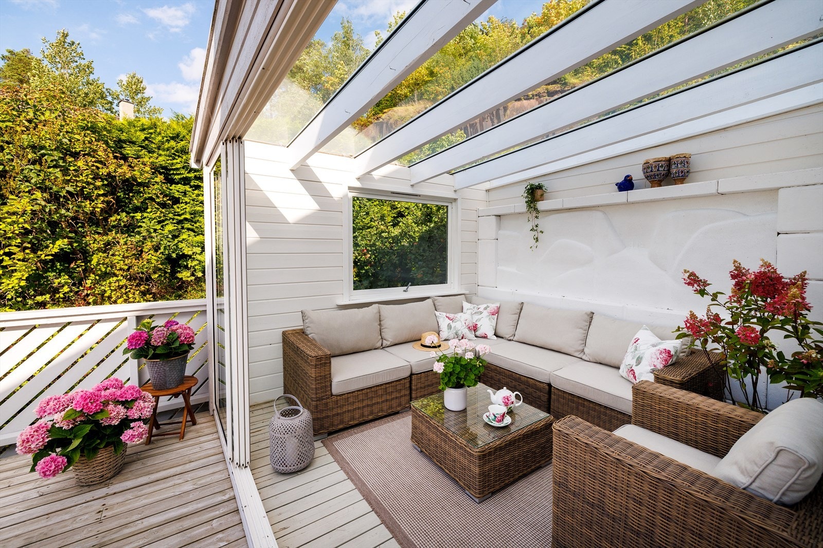 Sommerstue på terrassen Galleribilde