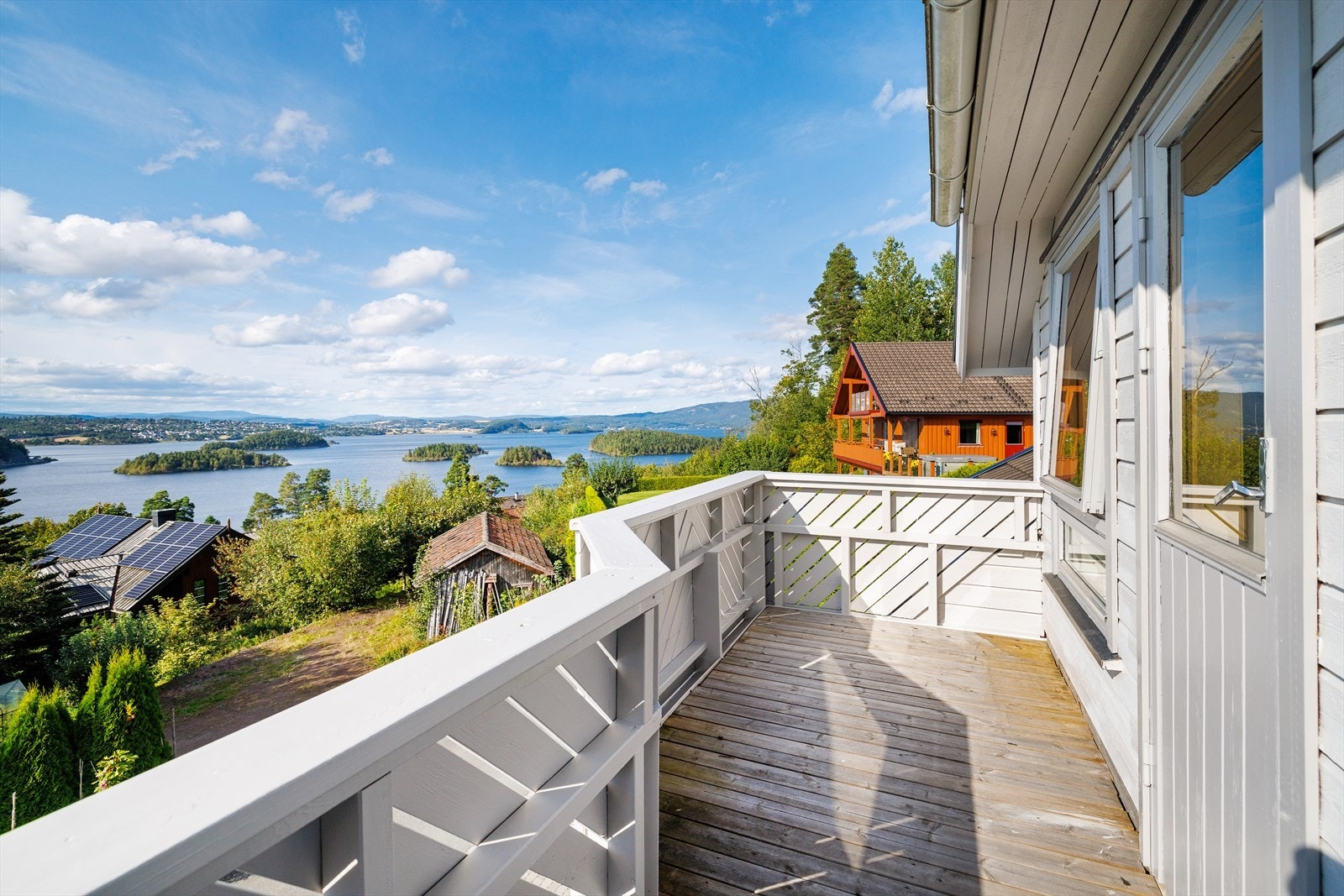 Balkong fra loftsstuen Galleribilde