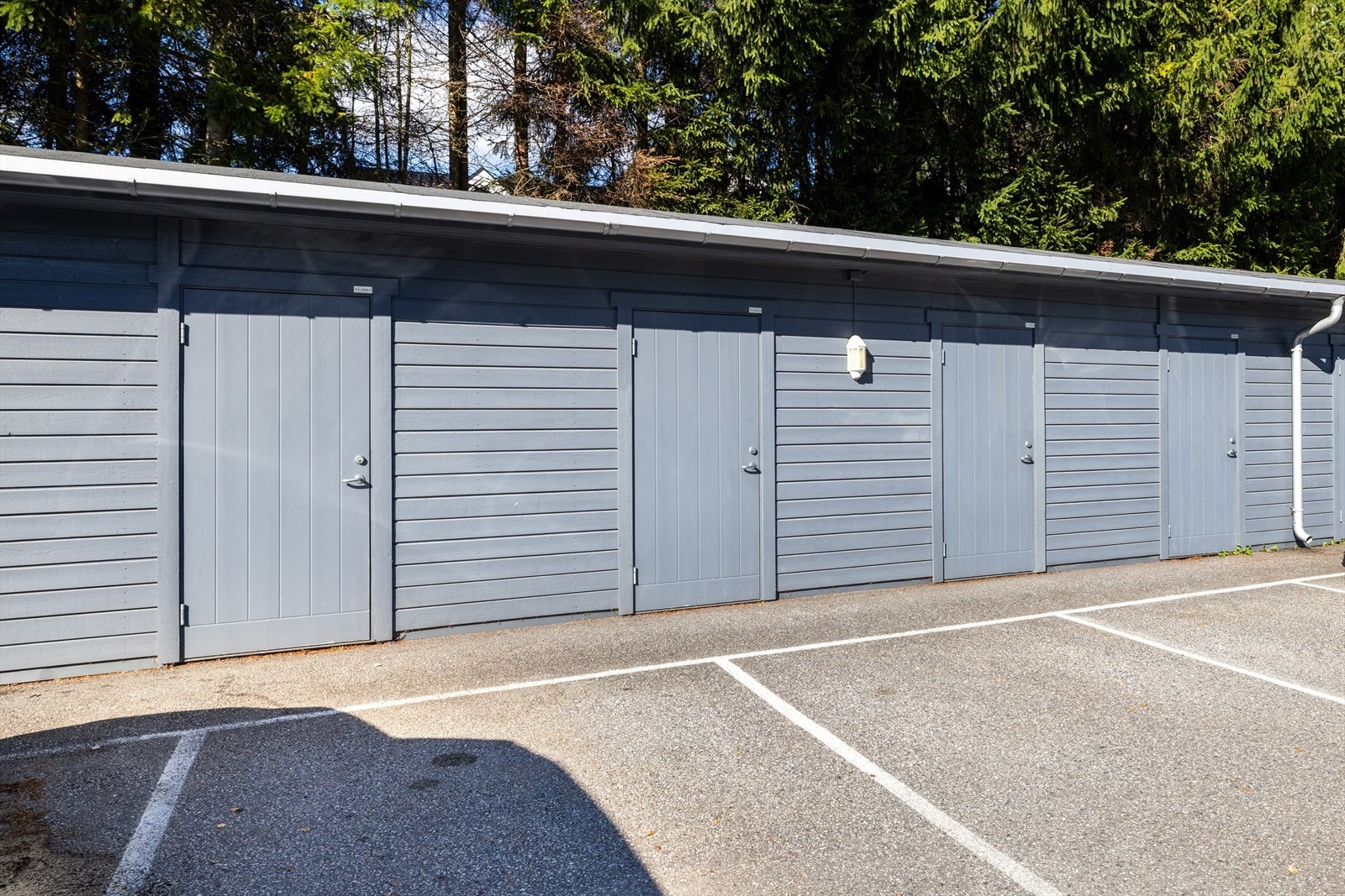 Det er i tillegg til innvendig bod også utvendig sportsbod Galleribilde