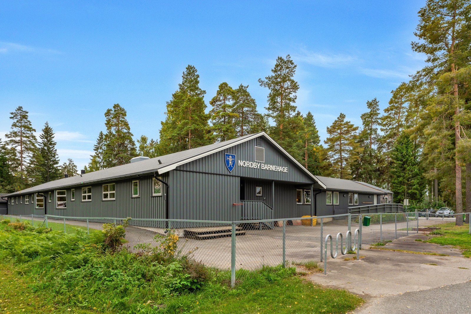 Nordby barnehage ligger i 2 minutters gange fra boligen. Galleribilde