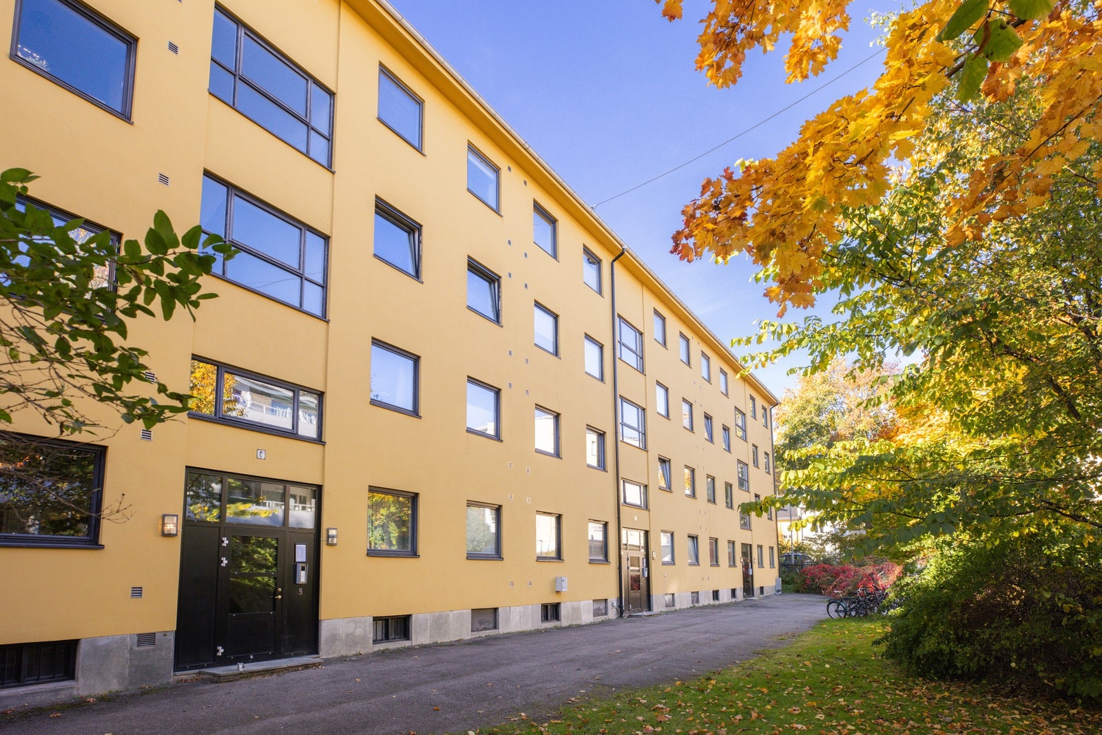 Her har du offentlig kommunikasjonstilbud, butikker, skoler og et ubegrenset servicetilbud i umiddelbar nærhet. Galleribilde