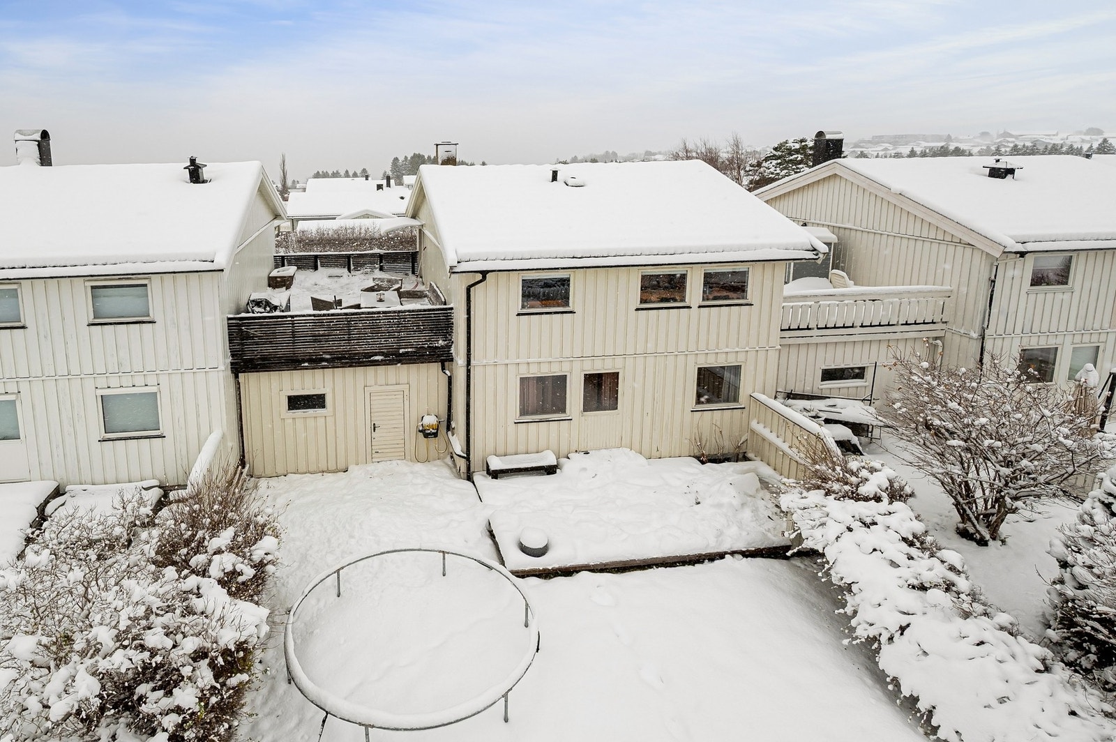 Markaplassen er et område som er kjent for å ha et godt og trygt oppvekstmiljø for barn, med barnehager, barneskole og ungdomsskole i umiddelbar nærhet. Galleribilde