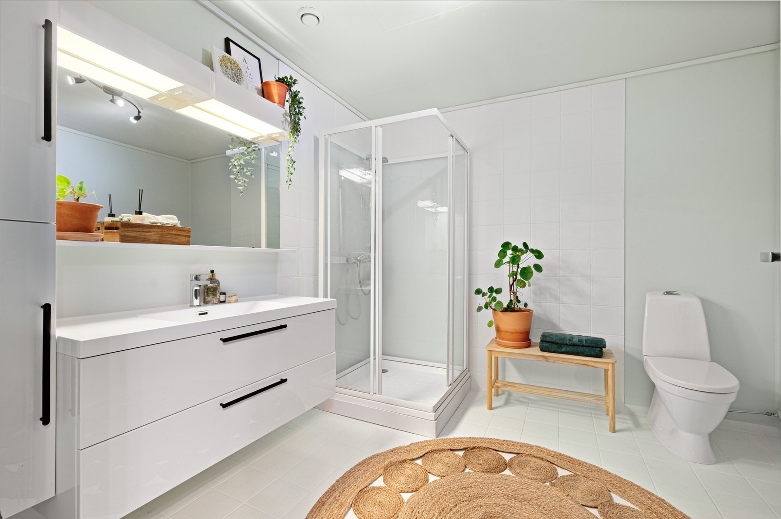 Stort bad på hele 7,6 kvm. Galleribilde