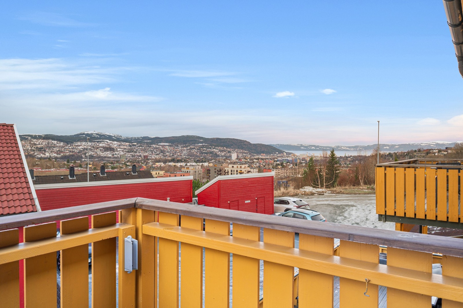 Fantastisk, uhindret utsikt ned mot Trondheimsfjorden. Galleribilde