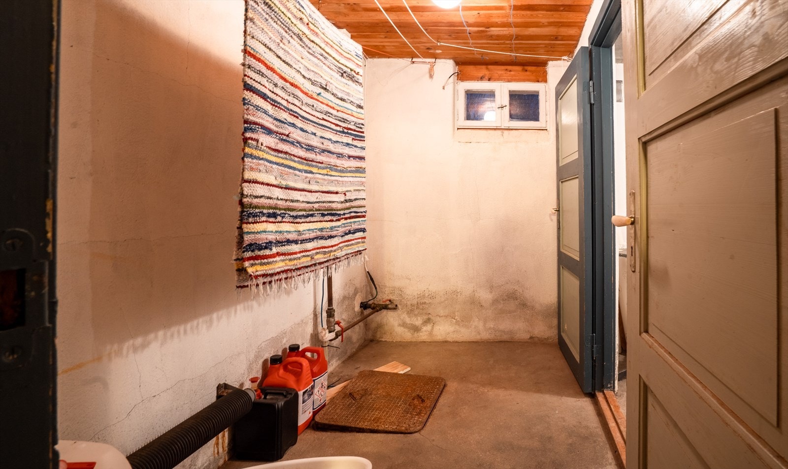 Kjelleren har potensiale, med mye areal og bodplass. Galleribilde