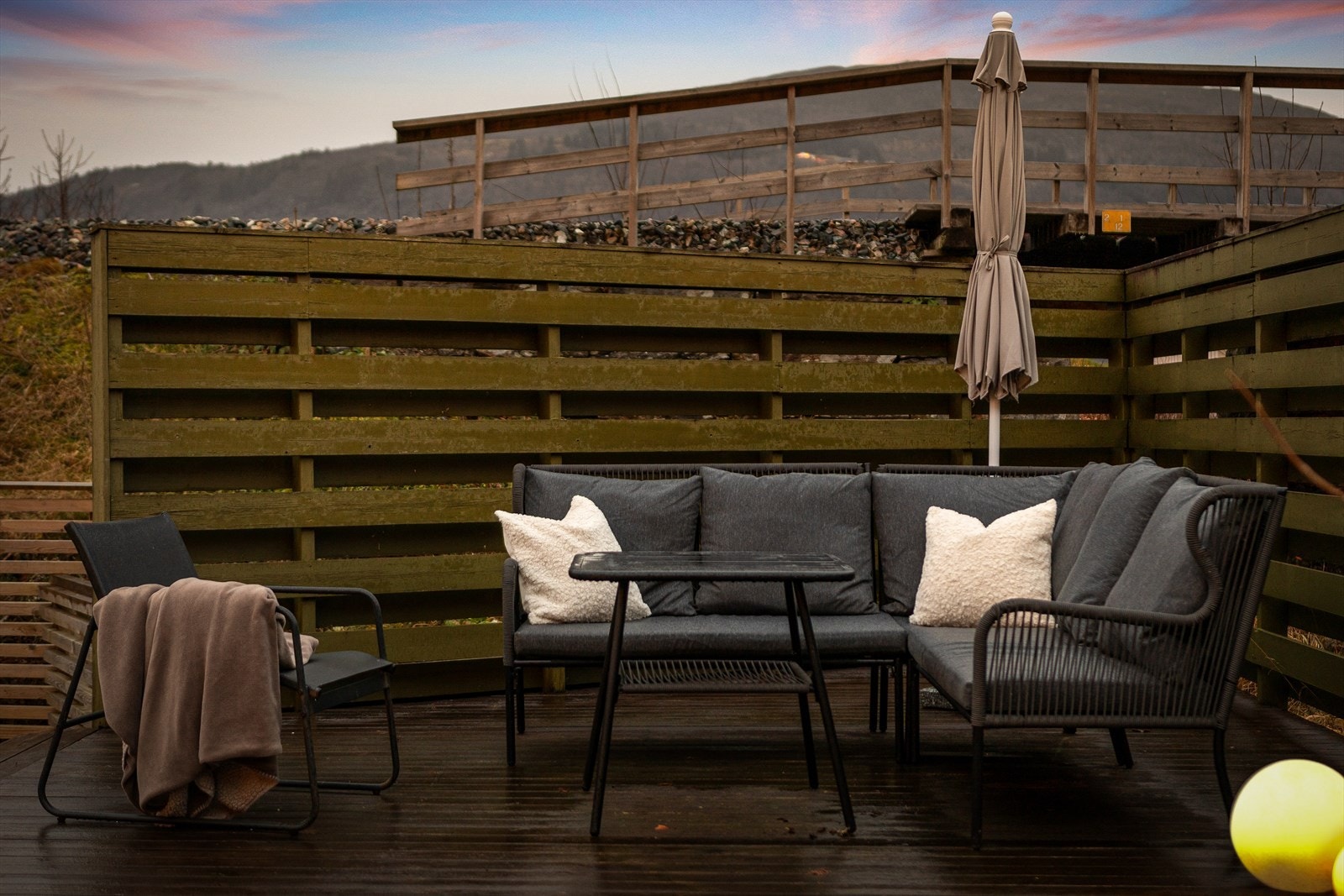 Terrassen er lun og usjenert. Galleribilde