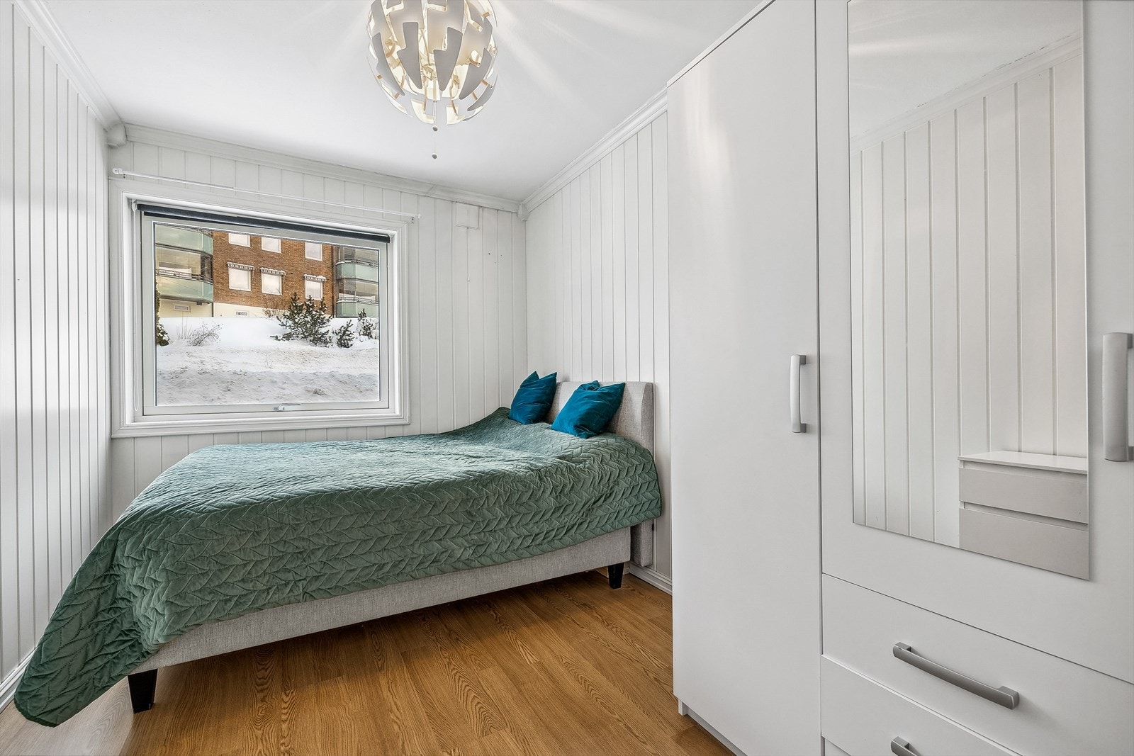 Det andre soverommet har plass til seng og garderobeløsning. Galleribilde