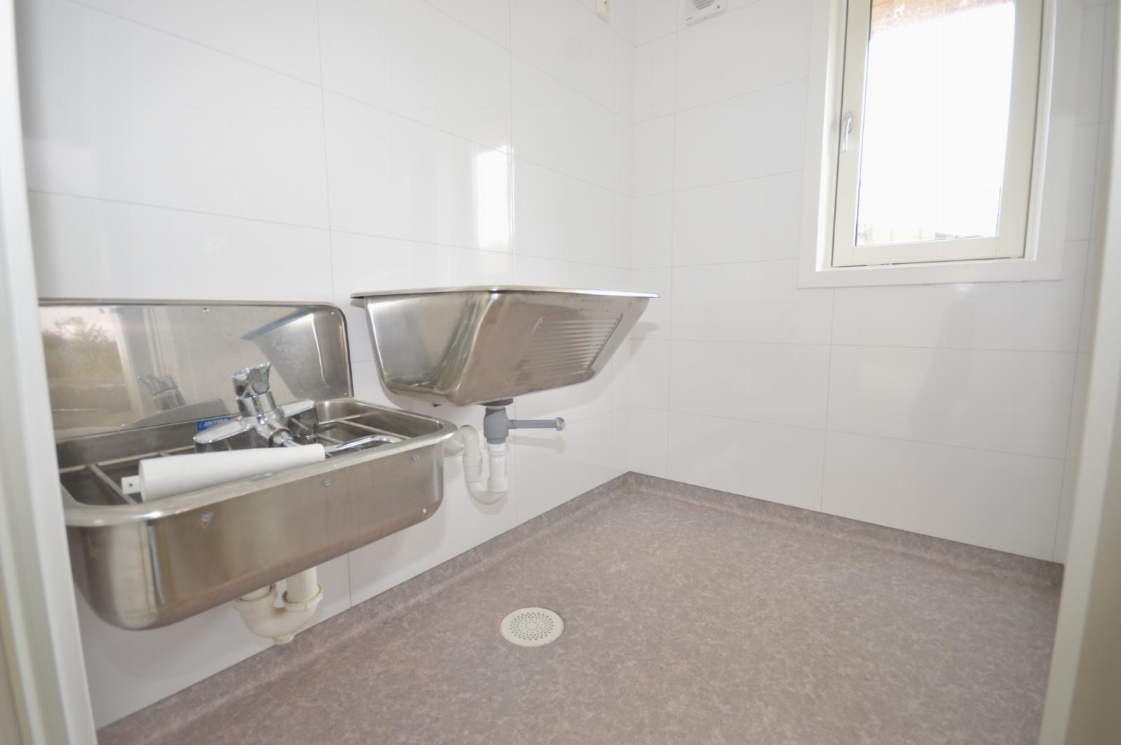 Vaskerom Galleribilde