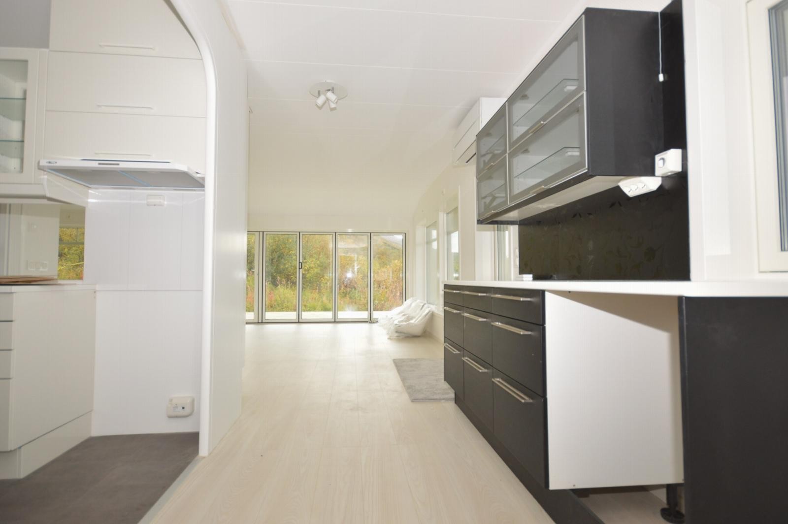 Kjøkken mot stue Galleribilde