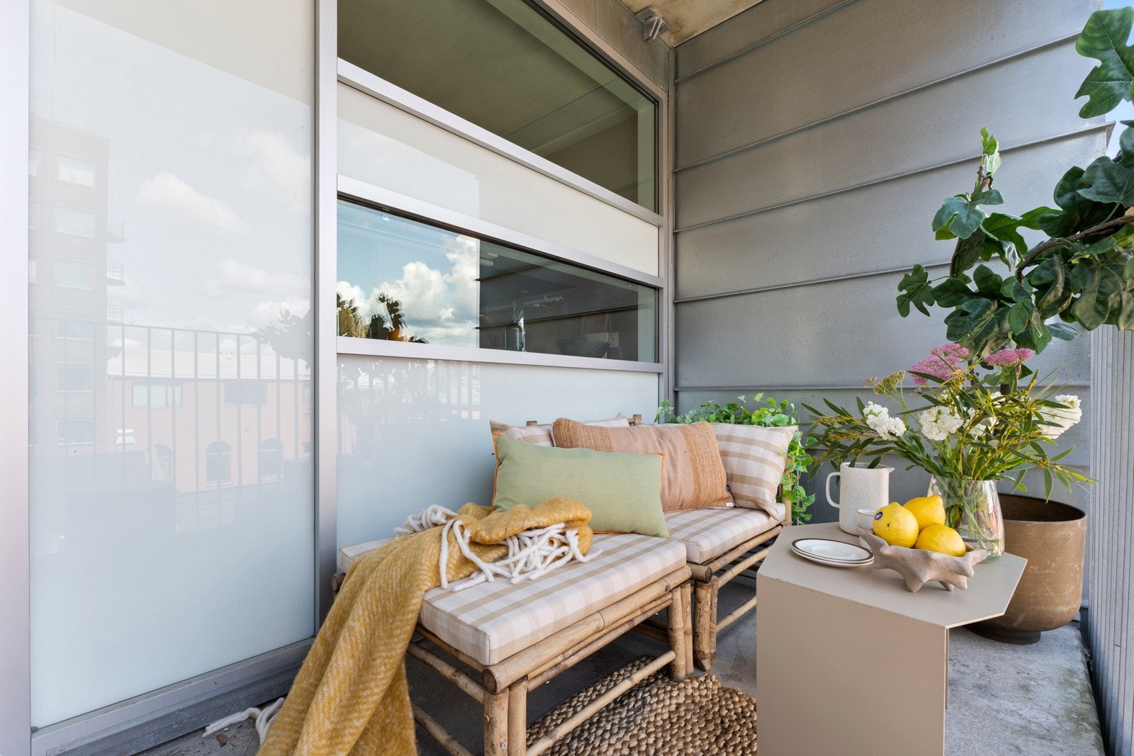 Her er det god plass til en sittegruppe. Galleribilde