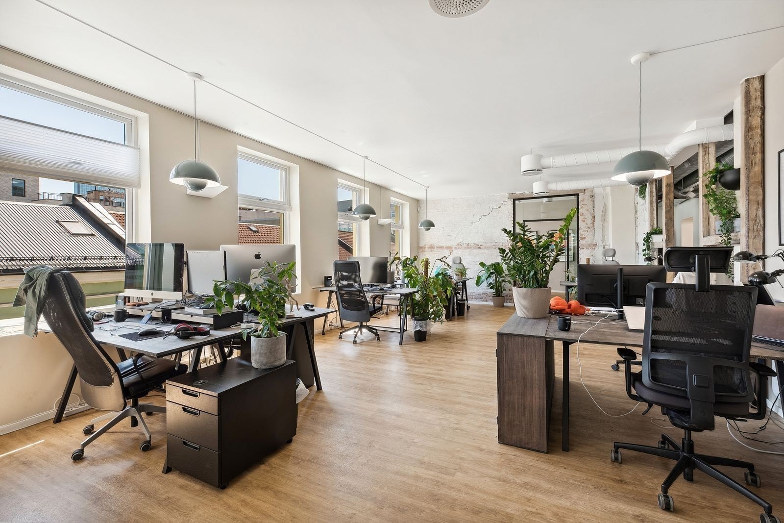 Sånn kan det bli - bilde er av lokalet i etasjen over som er ferdig oppusset. Galleribilde